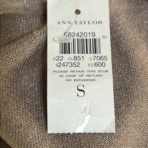 Ann Taylor top. Size S - Picture 8 of 11